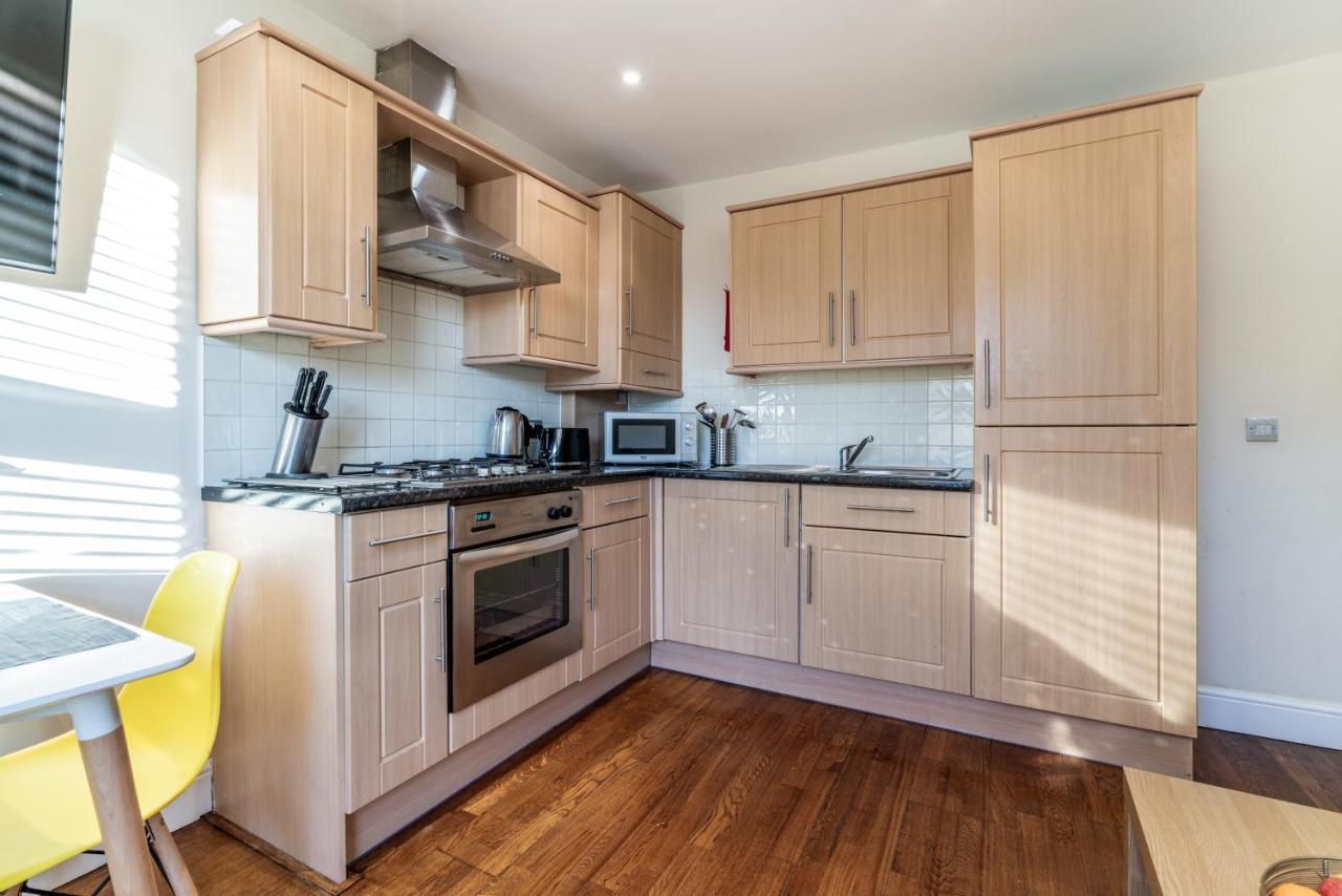 One Bedroom Flat In Bush Hill Park Enfield Kültér fotó