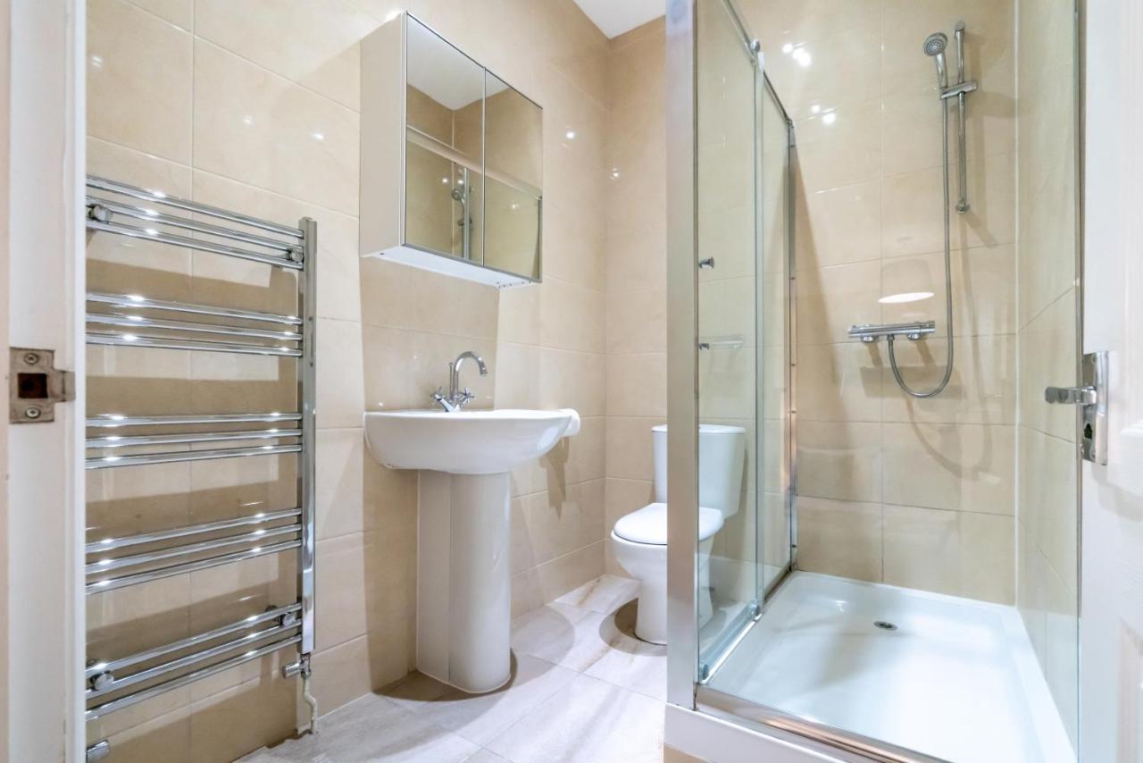 One Bedroom Flat In Bush Hill Park Enfield Kültér fotó