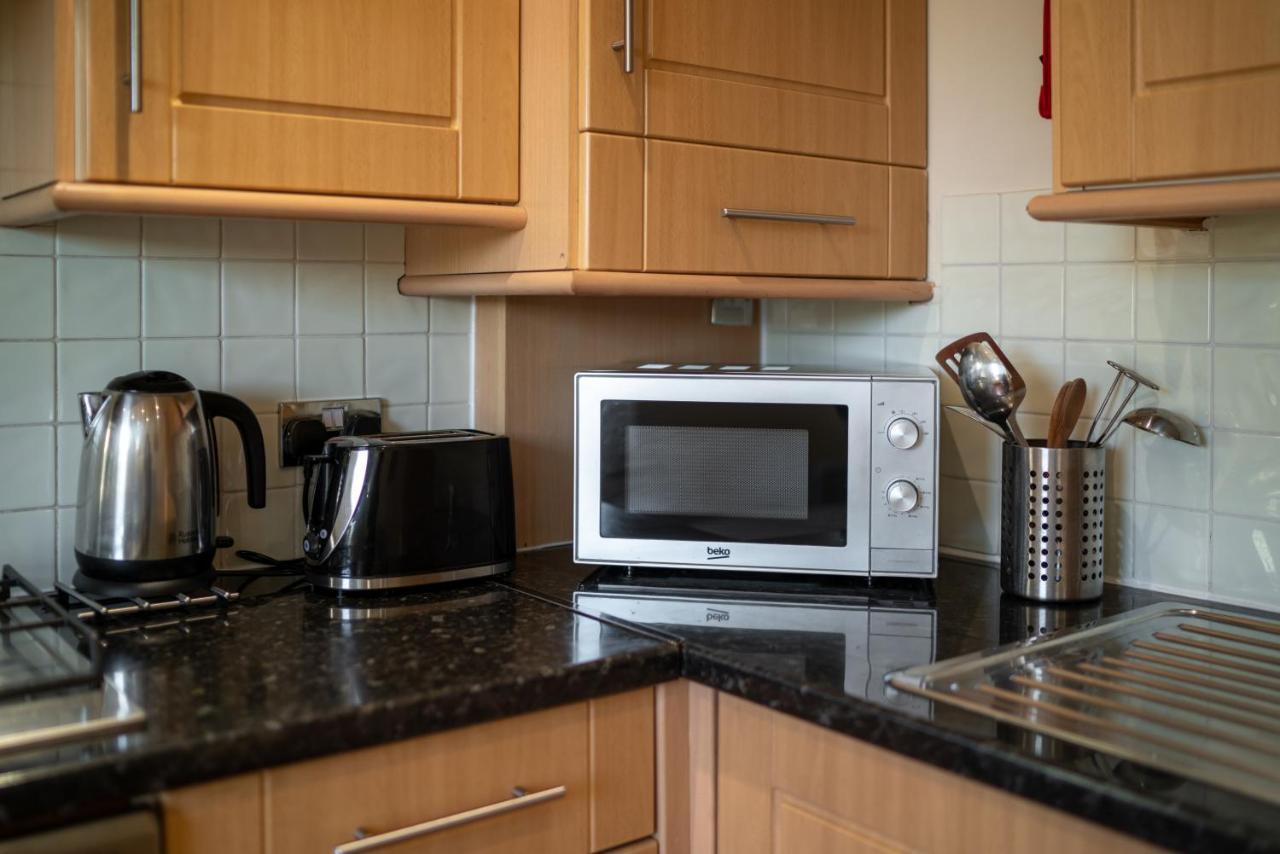 One Bedroom Flat In Bush Hill Park Enfield Kültér fotó
